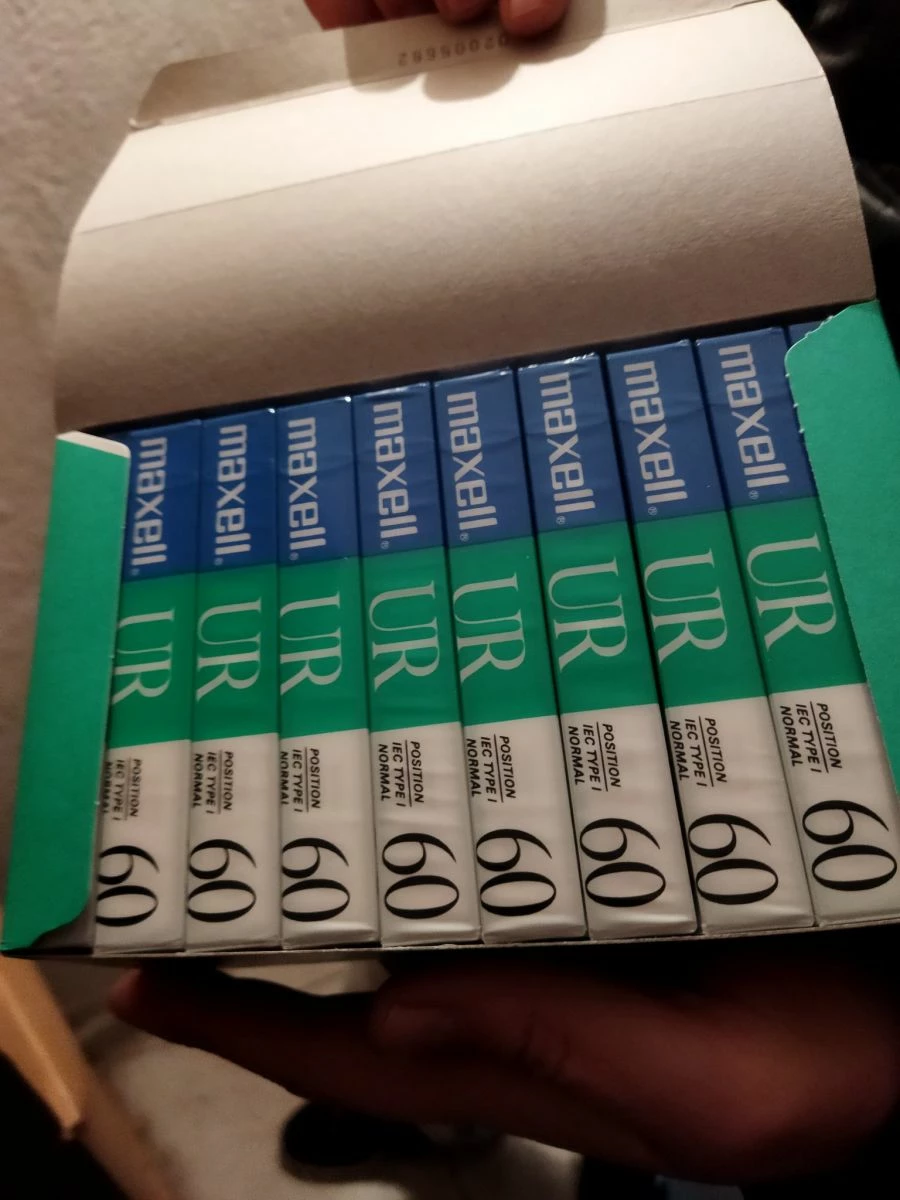 Vendora ΚΑΣΣΕΤΕΣ MAXELL UR 60 ΑΓΡΑΦΕΣ ΣΦΡΑΓΙΣΜΕΝΕΣ 2 ΕΥΡΩ ΤΟ ΚΟΜΜΑΤΙ------20 ΕΥΡΩ Η ΔΕΚΑΔΑ