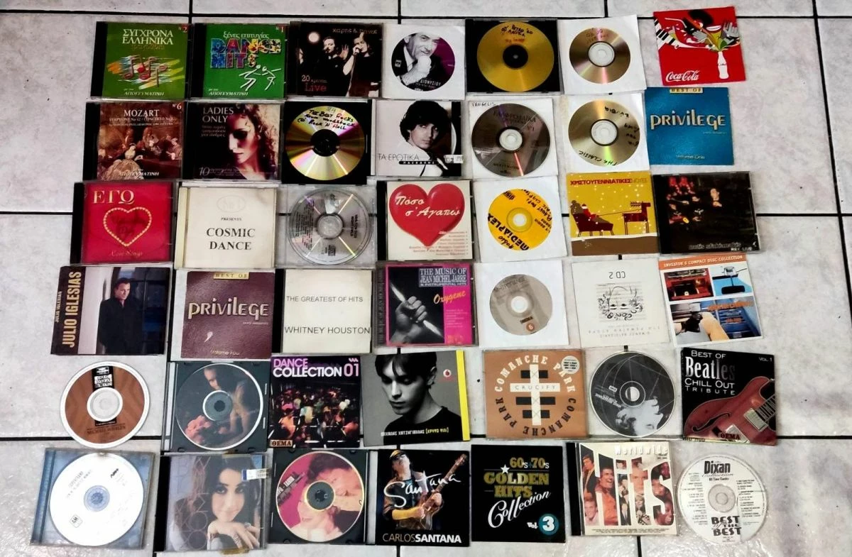 Vendora Βάση τοποθέτησης με 100 μουσικά Cd