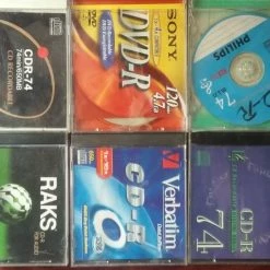Vendora 4 Games 7 ενγραψιμα Cd R . Dvd R Και 1 γραφικών . Πολουνται Πακέτο .