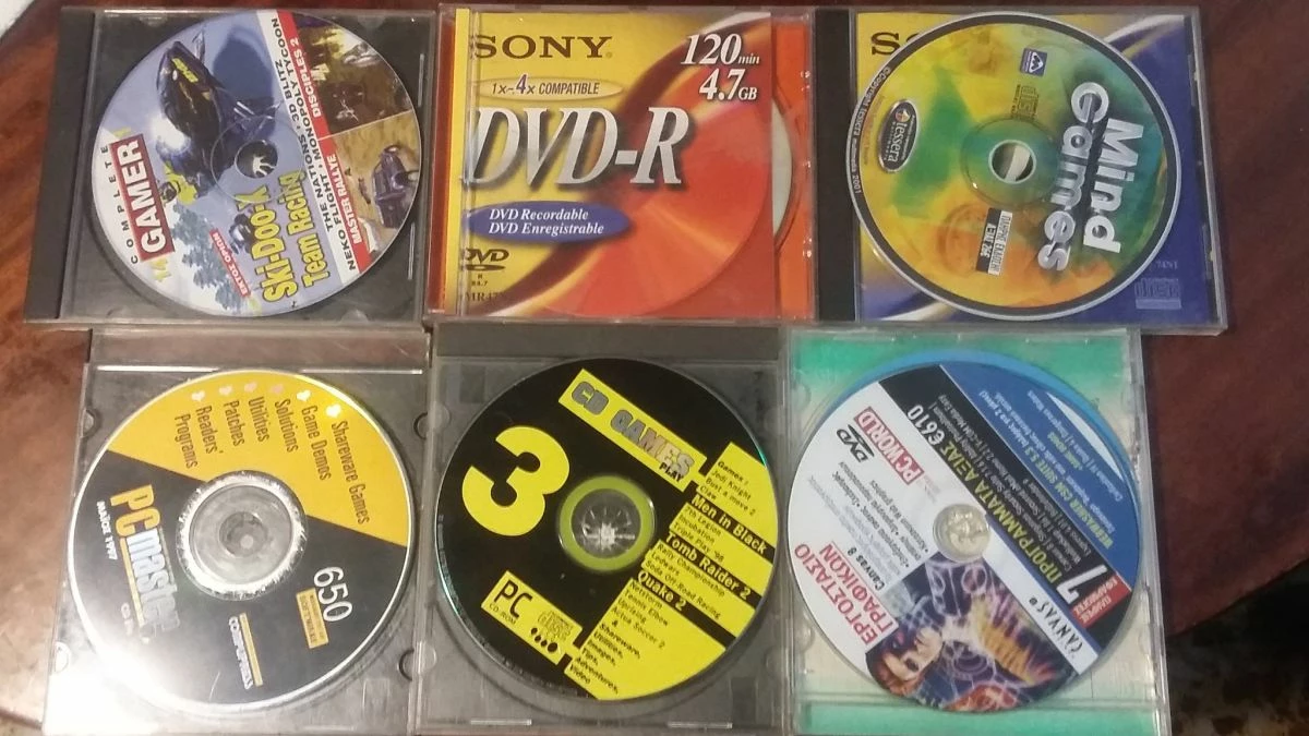 Vendora 4 Games 7 ενγραψιμα Cd R . Dvd R Και 1 γραφικών . Πολουνται Πακέτο . - Image 4
