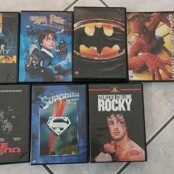 Vendora 7 ΣΕΙΡΕΣ ΚΙΝΗΜΑΤΟΓΡΑΦΙΚΩΝ ΤΑΙΝΙΩΝ. JASON BOURNE, ΧΑΡΙ ΠΟΤΕΡ, BATMAN, SPIDER-MAN, ΣΕ ΒΛΕΠΩ-SAW, SUPERMAN ΚΑΙ ROCKY. (29 DVD)